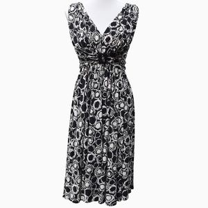 B&W Sleeveless Swing Dress